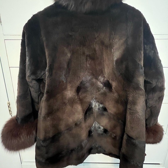 Mink Coat with Fox. Very good condition . Size Large - Picture 2 of 3